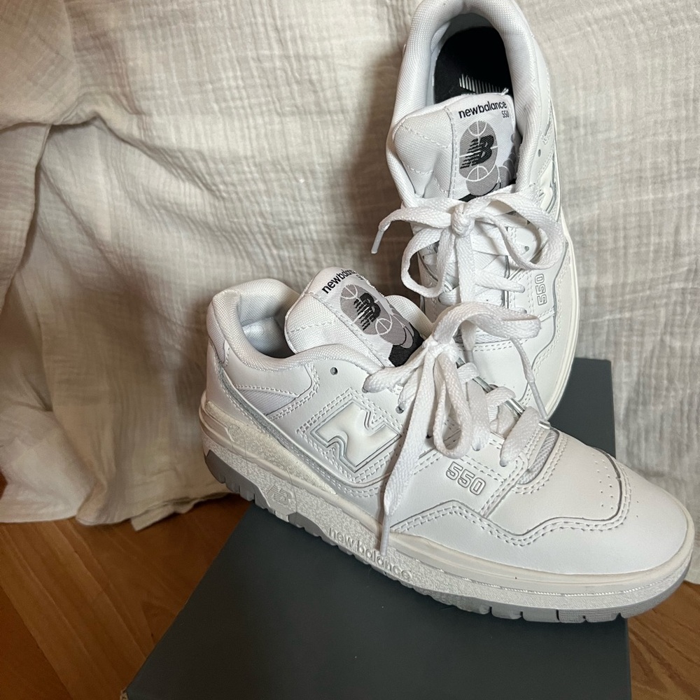 New balance 550 wolf gray boys 5.5/womens 6.5